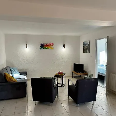 Les 2 Oliviers Holiday home
