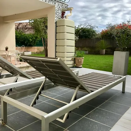 Holiday home Les 2 Oliviers
