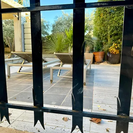 Les 2 Oliviers Hébergement de vacances Caromb